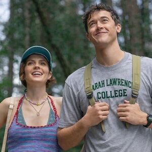 People We Meet on Vacation - Sarah Lawrence College Grey T-Shirt - UnisexSize XL